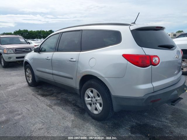 Photo 2 VIN: 1GNKRFED0BJ110452 - CHEVROLET TRAVERSE 