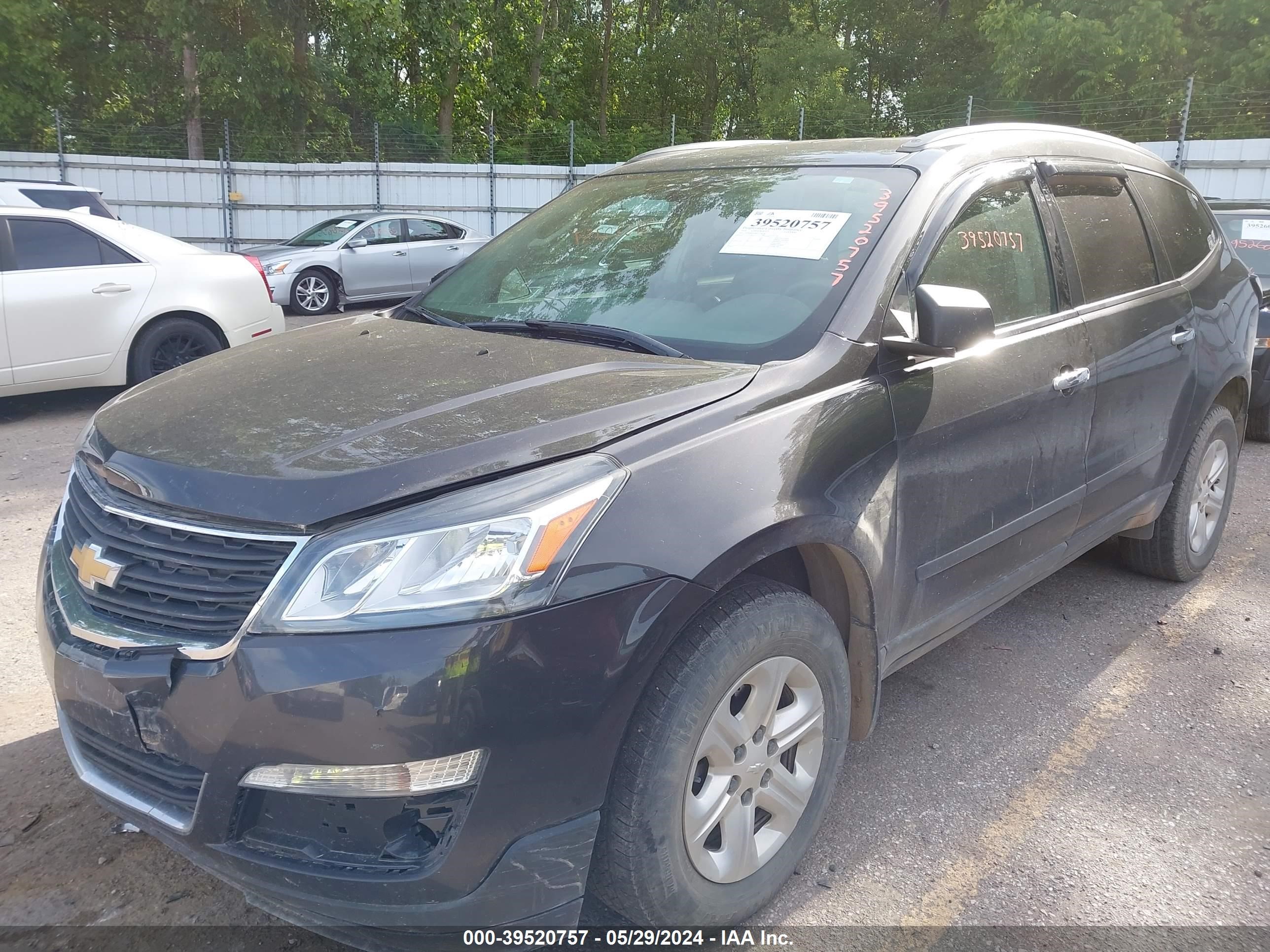 Photo 1 VIN: 1GNKRFED0GJ176619 - CHEVROLET TRAVERSE 