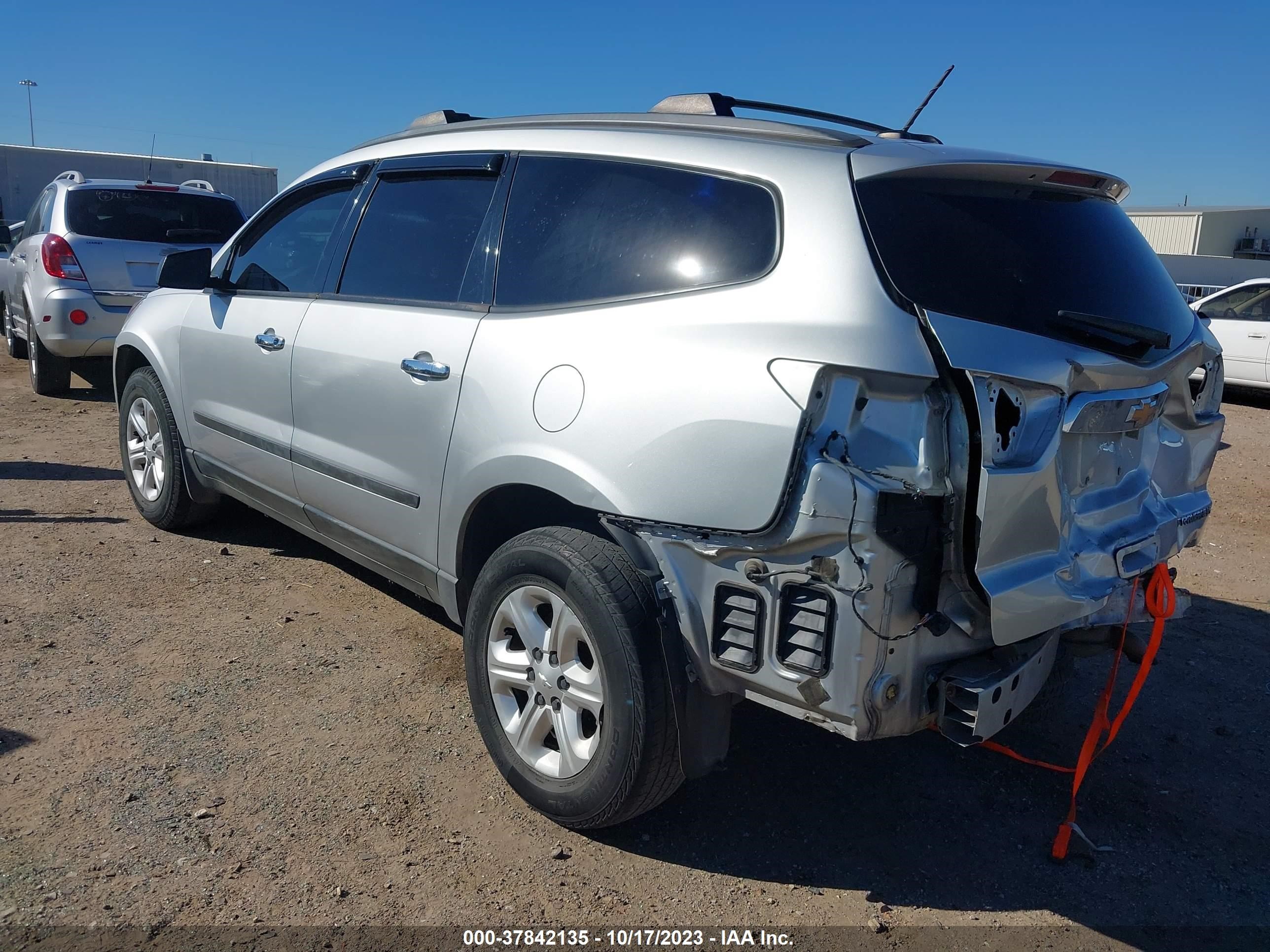 Photo 2 VIN: 1GNKRFED1FJ178023 - CHEVROLET TRAVERSE 