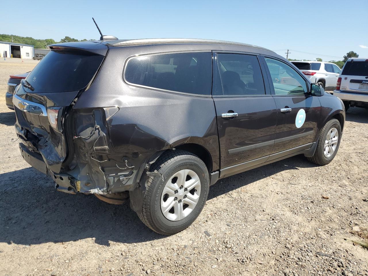 Photo 2 VIN: 1GNKRFED1HJ176310 - CHEVROLET TRAVERSE 