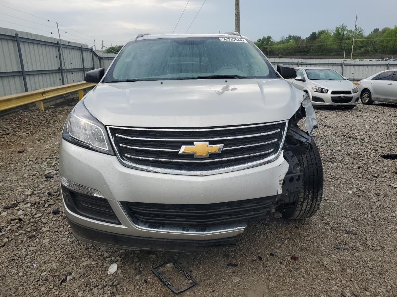 Photo 4 VIN: 1GNKRFED2GJ244564 - CHEVROLET TRAVERSE 