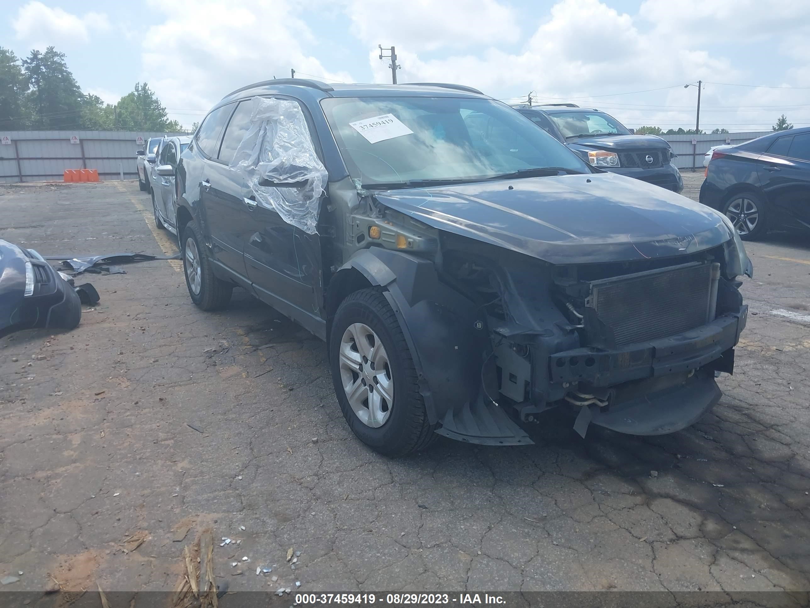 Photo 0 VIN: 1GNKRFED2HJ210237 - CHEVROLET TRAVERSE 