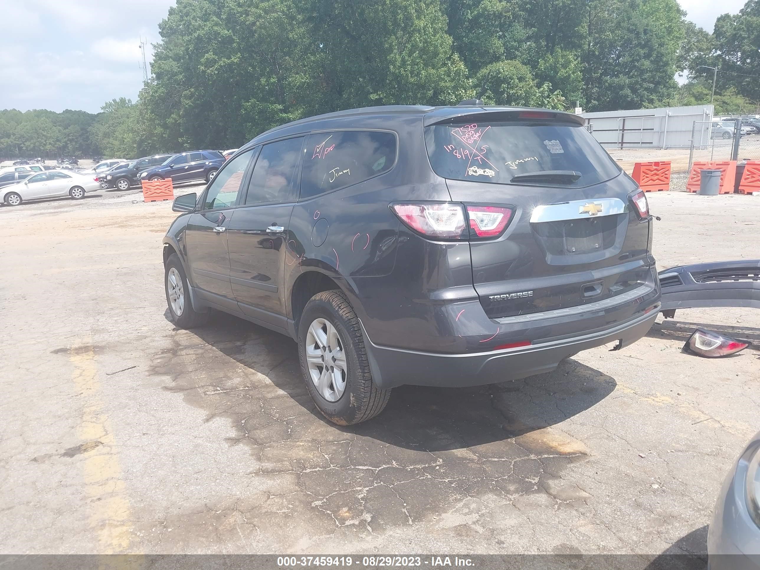 Photo 2 VIN: 1GNKRFED2HJ210237 - CHEVROLET TRAVERSE 