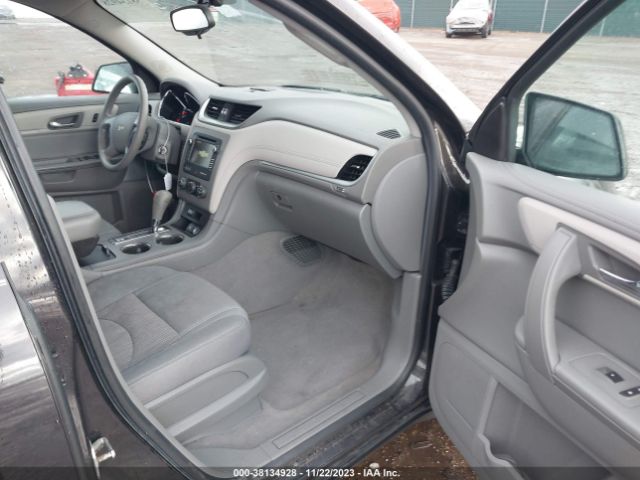 Photo 4 VIN: 1GNKRFED3HJ313649 - CHEVROLET TRAVERSE 