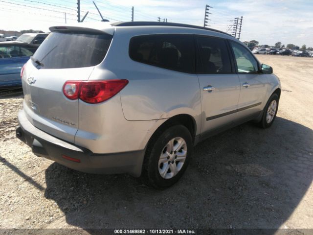 Photo 3 VIN: 1GNKRFED4BJ381837 - CHEVROLET TRAVERSE 