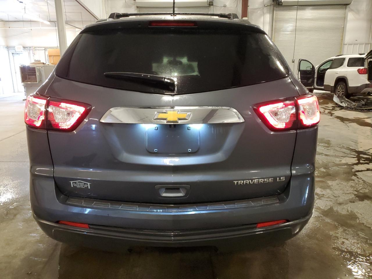 Photo 5 VIN: 1GNKRFED4EJ304213 - CHEVROLET TRAVERSE 