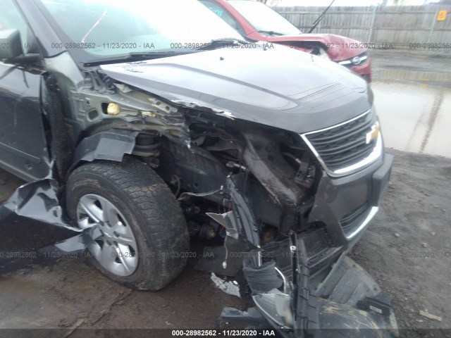 Photo 5 VIN: 1GNKRFED4FJ327671 - CHEVROLET TRAVERSE 