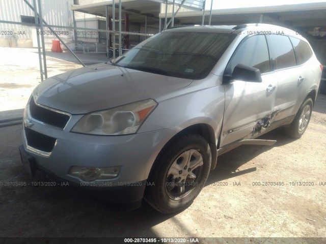 Photo 1 VIN: 1GNKRFED5BJ310078 - CHEVROLET TRAVERSE 