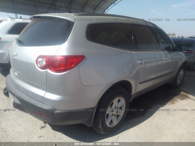 Photo 3 VIN: 1GNKRFED5BJ310078 - CHEVROLET TRAVERSE 