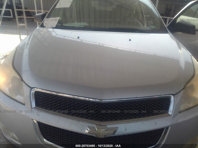 Photo 5 VIN: 1GNKRFED5BJ310078 - CHEVROLET TRAVERSE 