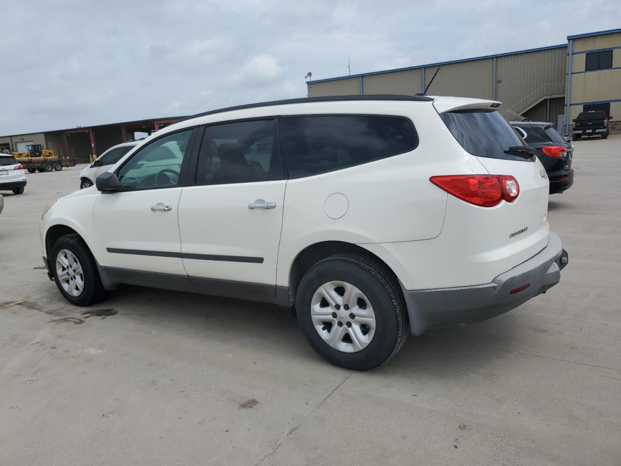 Photo 1 VIN: 1GNKRFED5CJ406794 - CHEVROLET TRAVERSE 