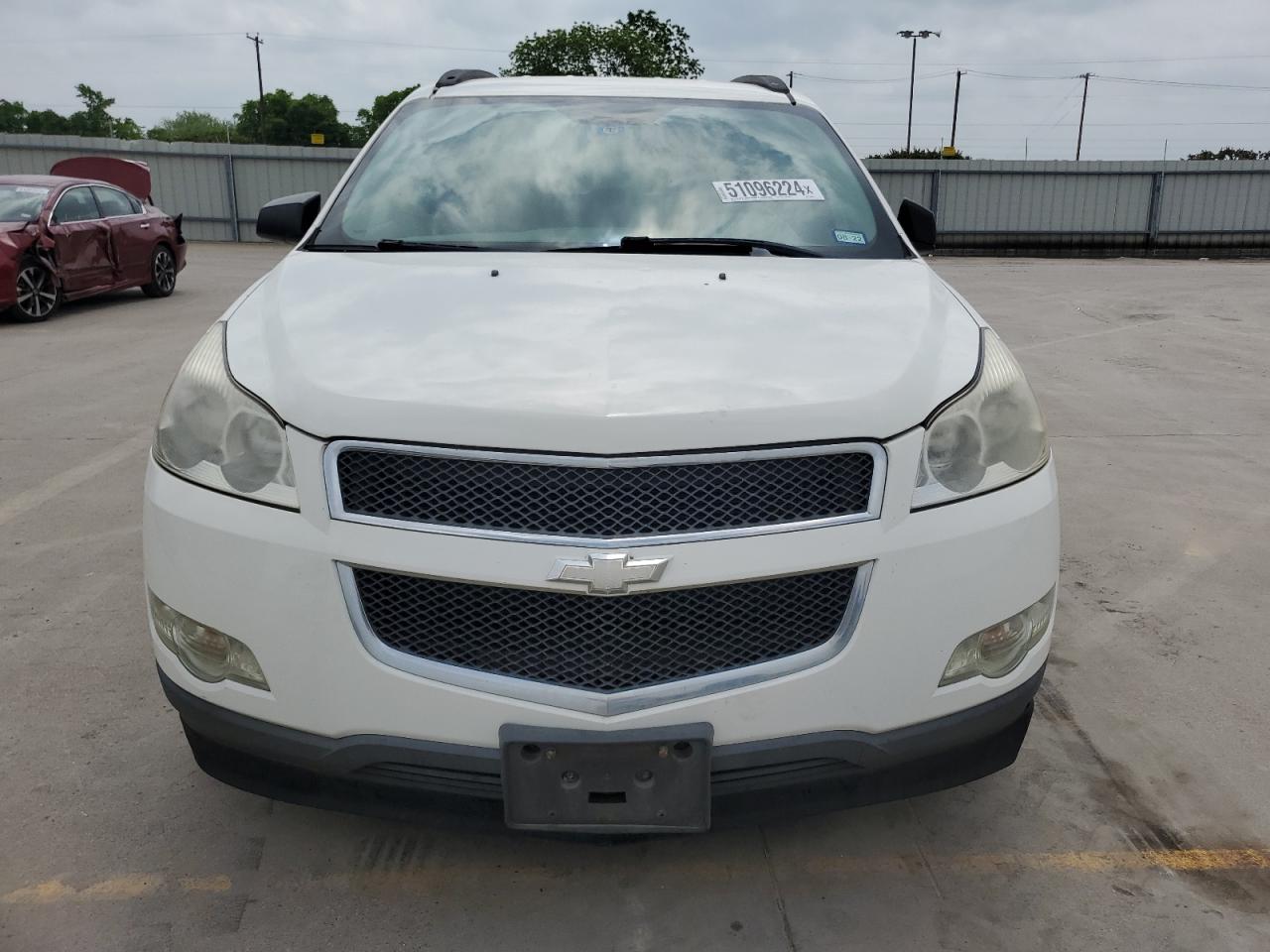 Photo 4 VIN: 1GNKRFED5CJ406794 - CHEVROLET TRAVERSE 