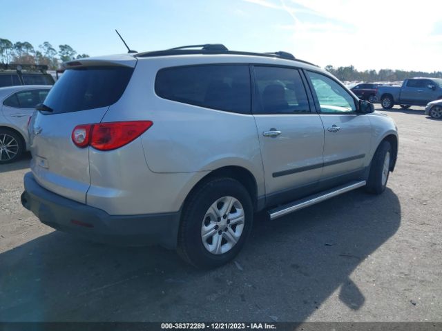 Photo 3 VIN: 1GNKRFED6CJ203140 - CHEVROLET TRAVERSE 