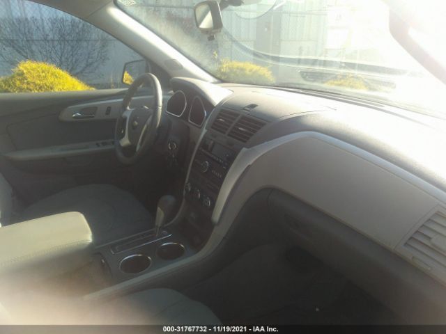 Photo 4 VIN: 1GNKRFED6CJ323858 - CHEVROLET TRAVERSE 