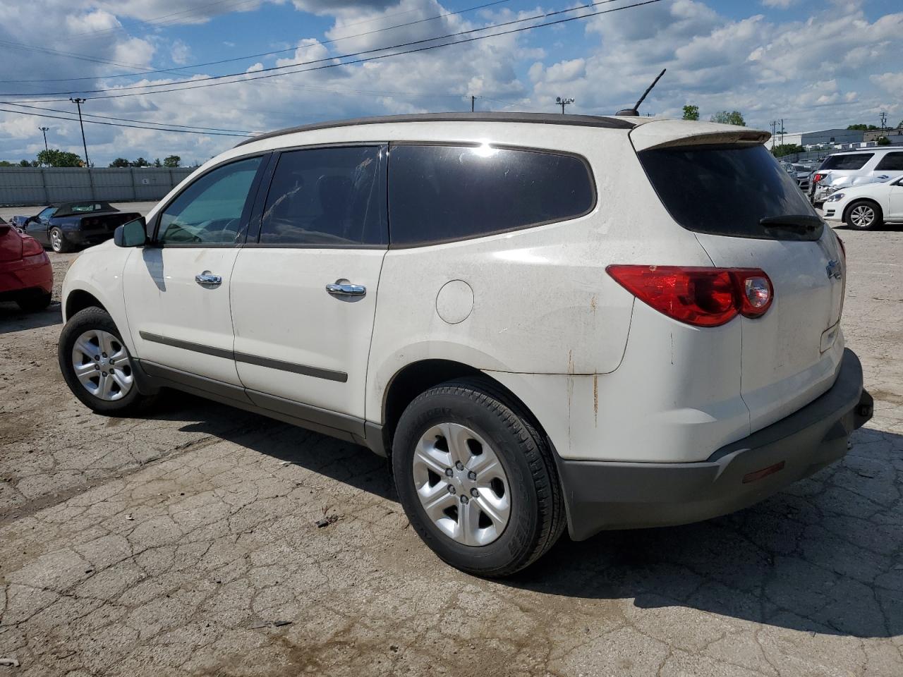 Photo 1 VIN: 1GNKRFED6CJ366886 - CHEVROLET TRAVERSE 