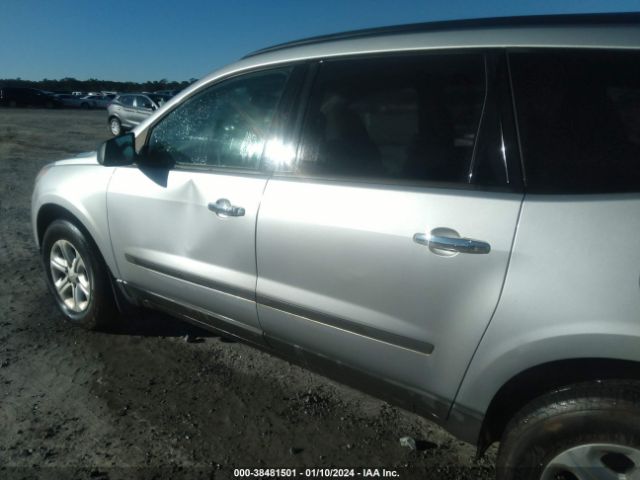 Photo 5 VIN: 1GNKRFED7BJ166906 - CHEVROLET TRAVERSE 