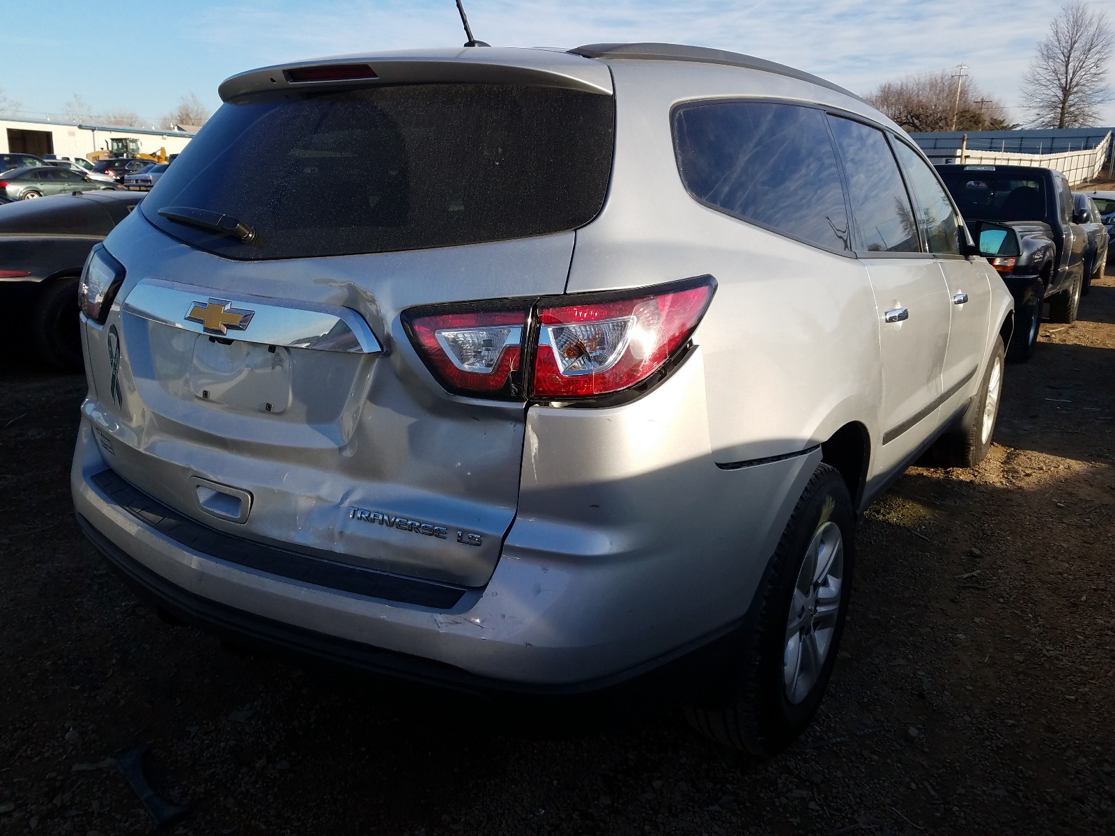 Photo 3 VIN: 1GNKRFED7FJ162666 - CHEVROLET TRAVERSE L 