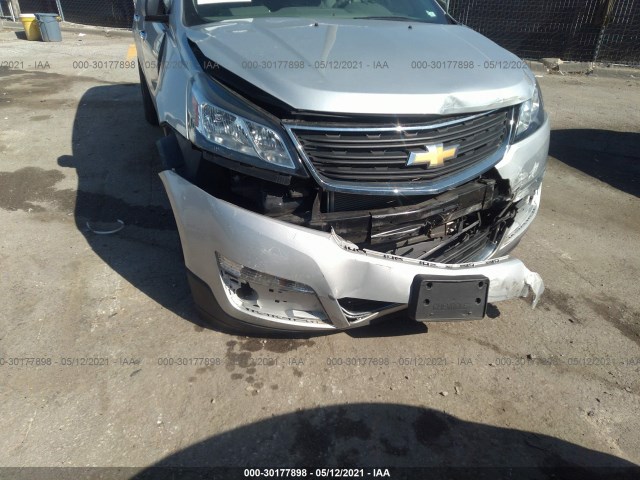 Photo 5 VIN: 1GNKRFED7HJ206474 - CHEVROLET TRAVERSE 