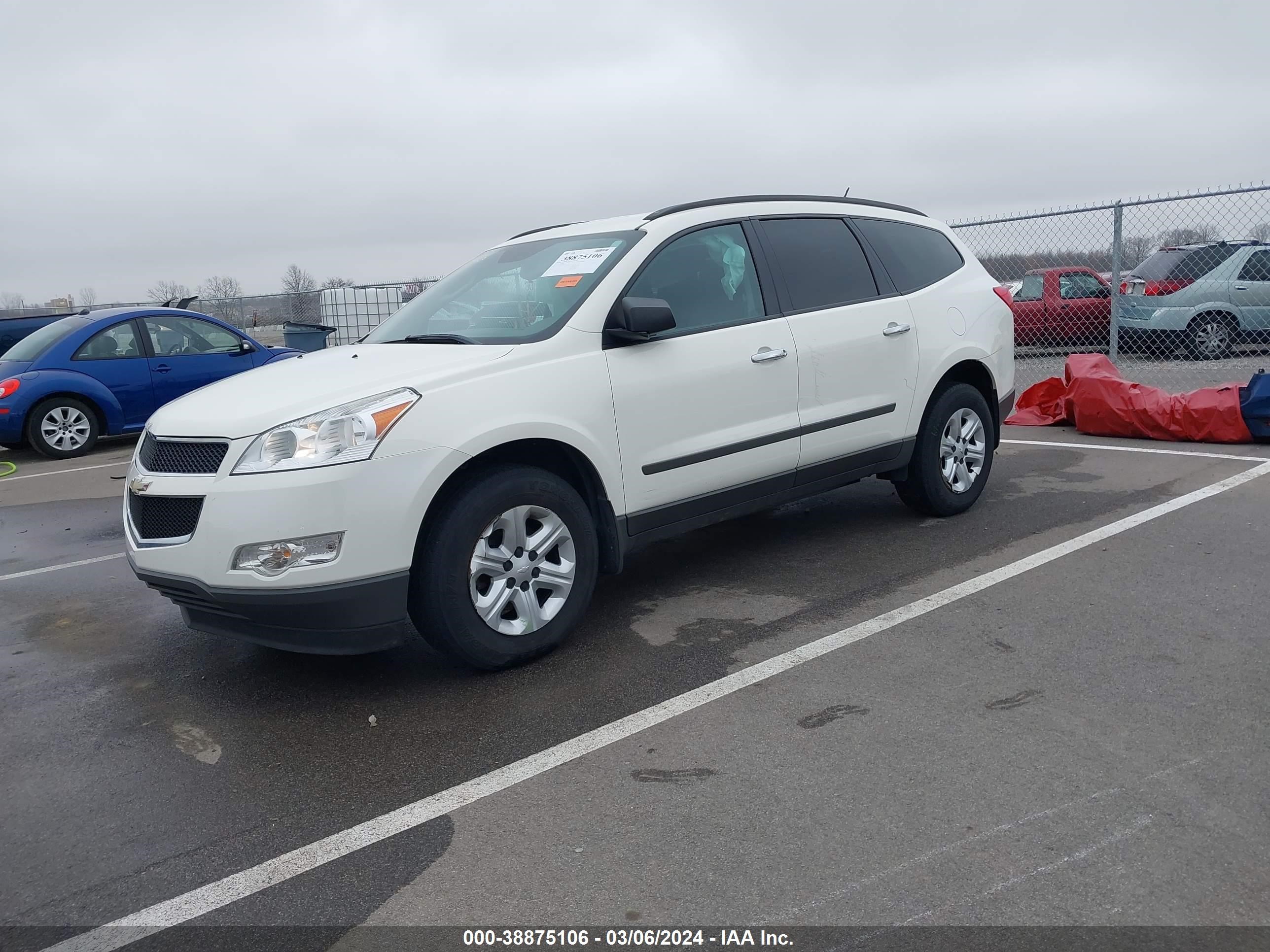 Photo 1 VIN: 1GNKRFED8CJ264781 - CHEVROLET TRAVERSE 