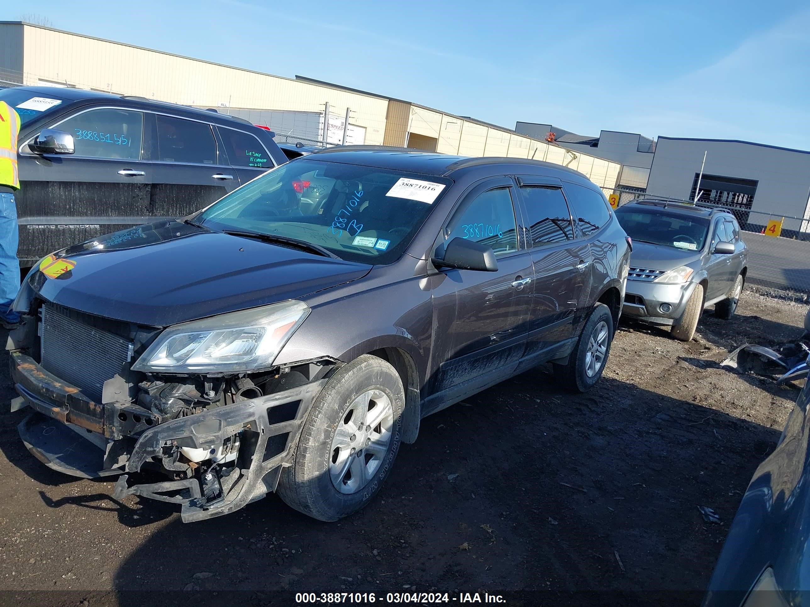 Photo 1 VIN: 1GNKRFED8FJ155905 - CHEVROLET TRAVERSE 