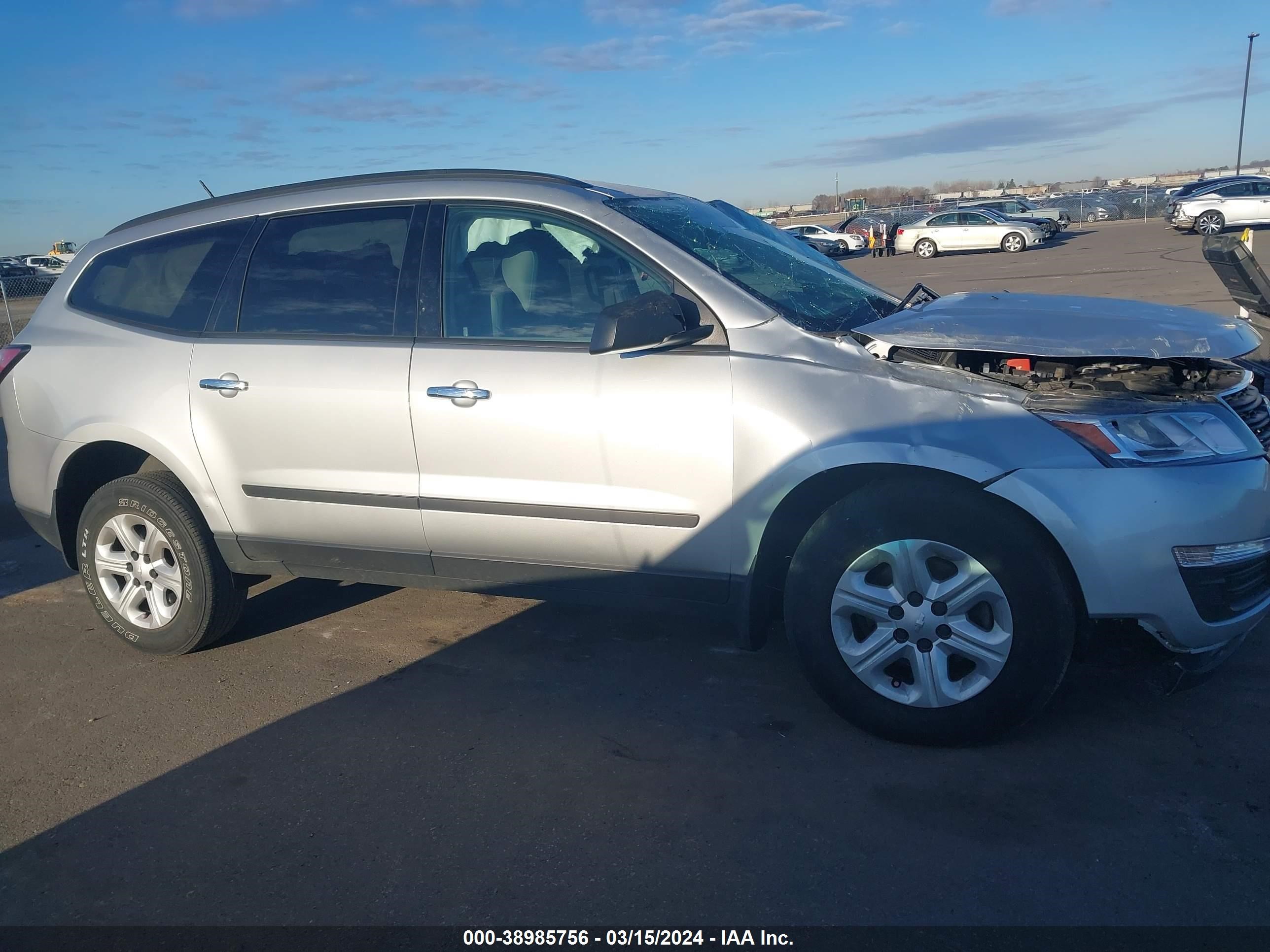 Photo 12 VIN: 1GNKRFED8HJ224370 - CHEVROLET TRAVERSE 