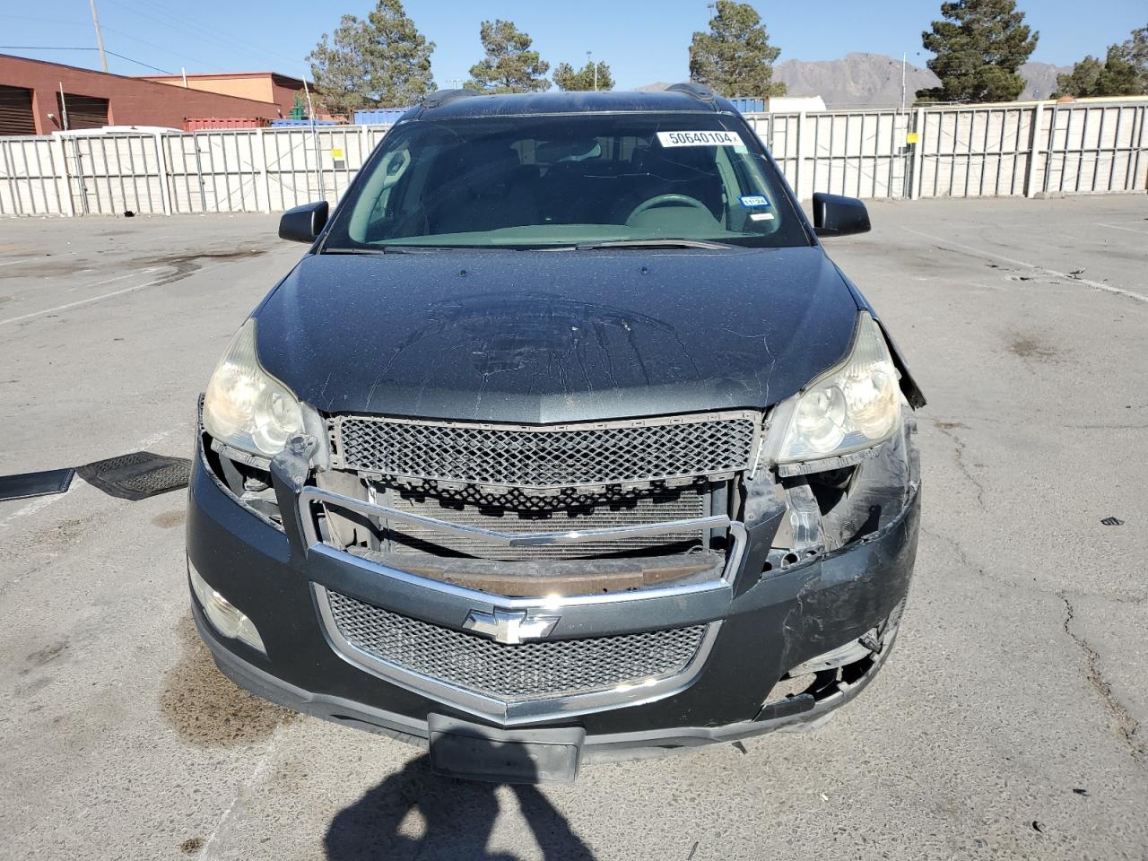 Photo 4 VIN: 1GNKRFED9BJ230329 - CHEVROLET TRAVERSE 