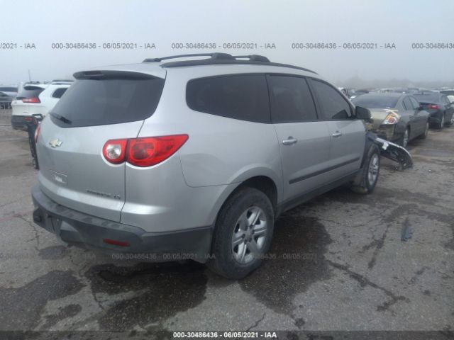 Photo 3 VIN: 1GNKRFED9CJ160588 - CHEVROLET TRAVERSE 