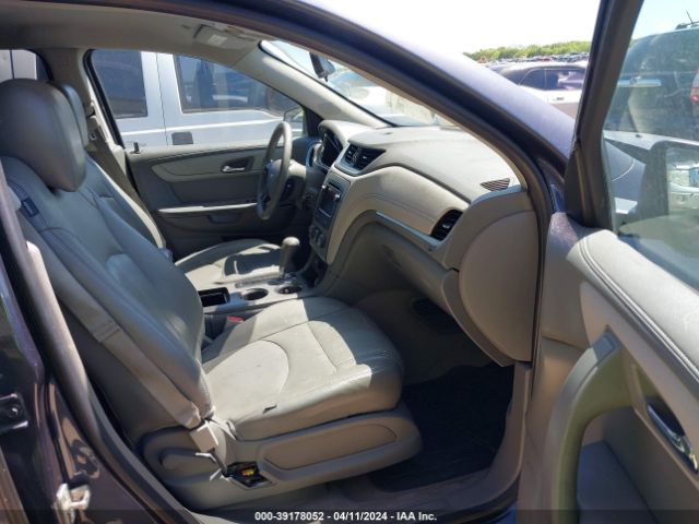 Photo 4 VIN: 1GNKRFED9DJ123896 - CHEVROLET TRAVERSE 