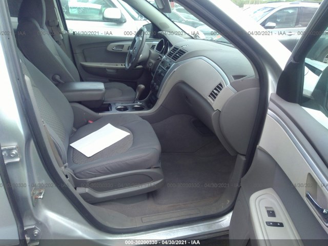 Photo 4 VIN: 1GNKRFEDXCJ200211 - CHEVROLET TRAVERSE 