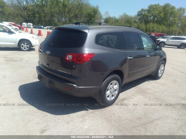 Photo 3 VIN: 1GNKRFEDXCJ317836 - CHEVROLET TRAVERSE 