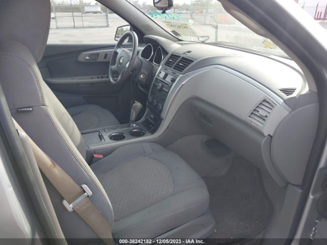 Photo 4 VIN: 1GNKRFEDXCJ398014 - CHEVROLET TRAVERSE 