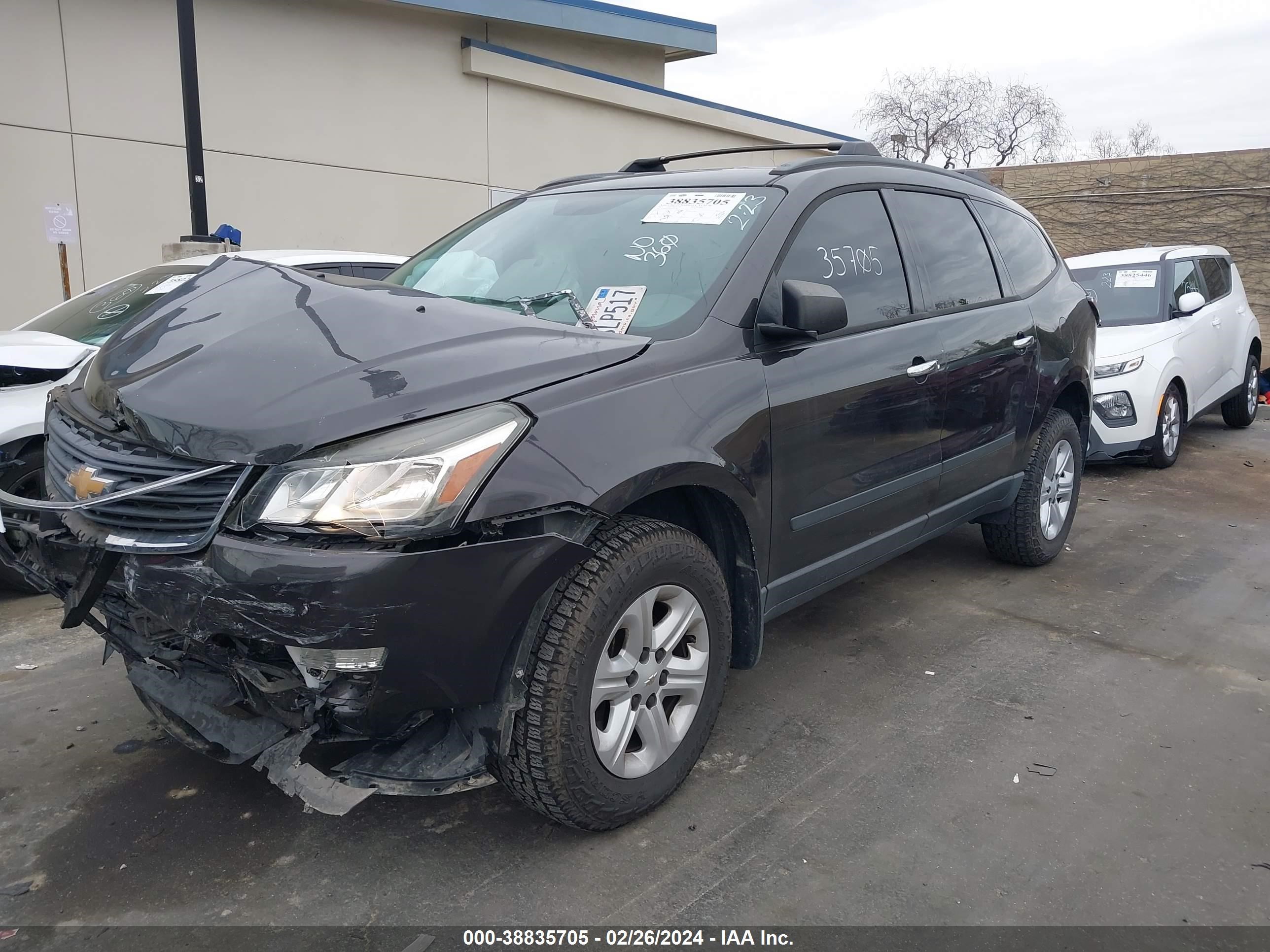 Photo 1 VIN: 1GNKRFEDXHJ314782 - CHEVROLET TRAVERSE 