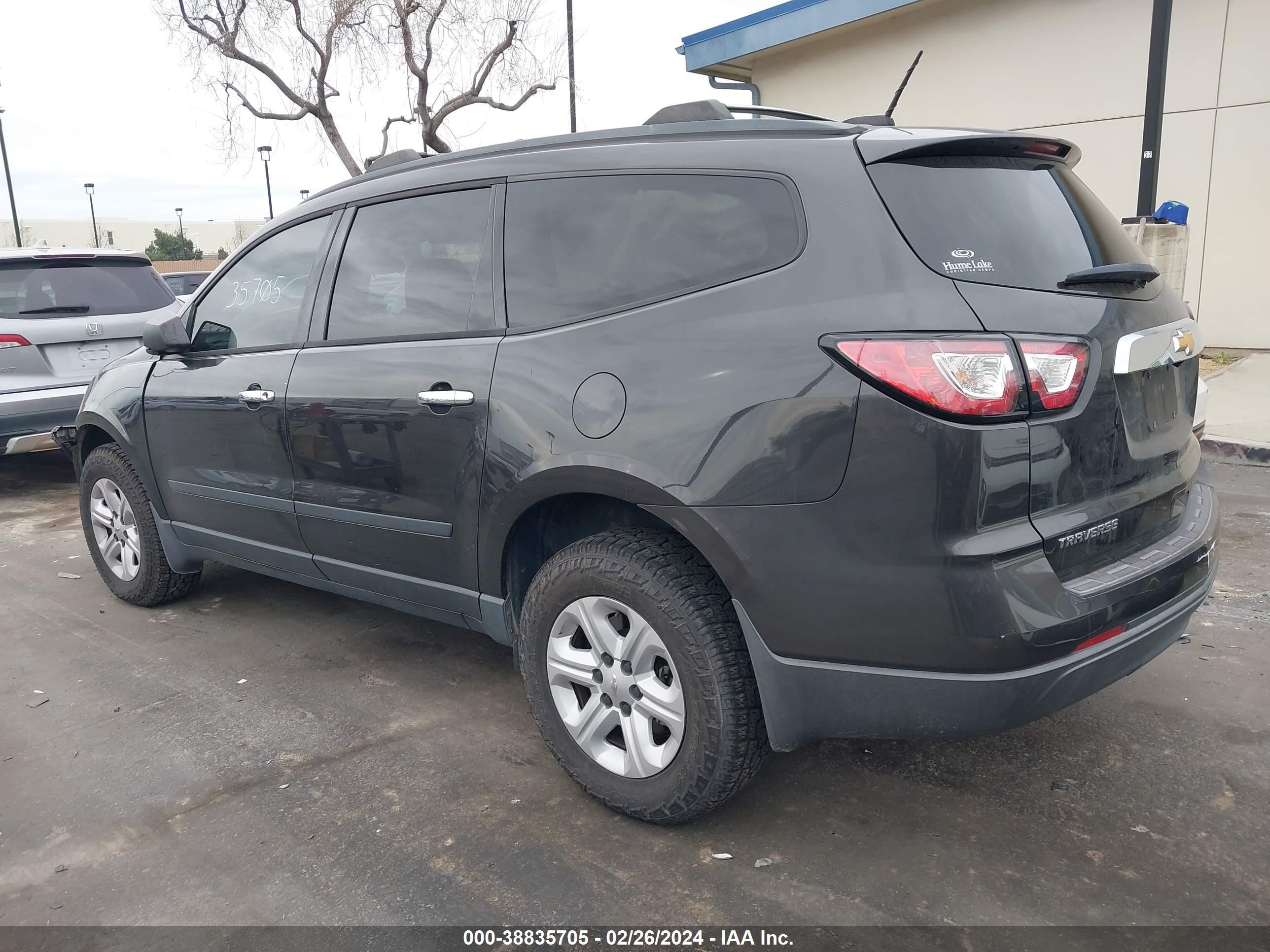 Photo 2 VIN: 1GNKRFEDXHJ314782 - CHEVROLET TRAVERSE 