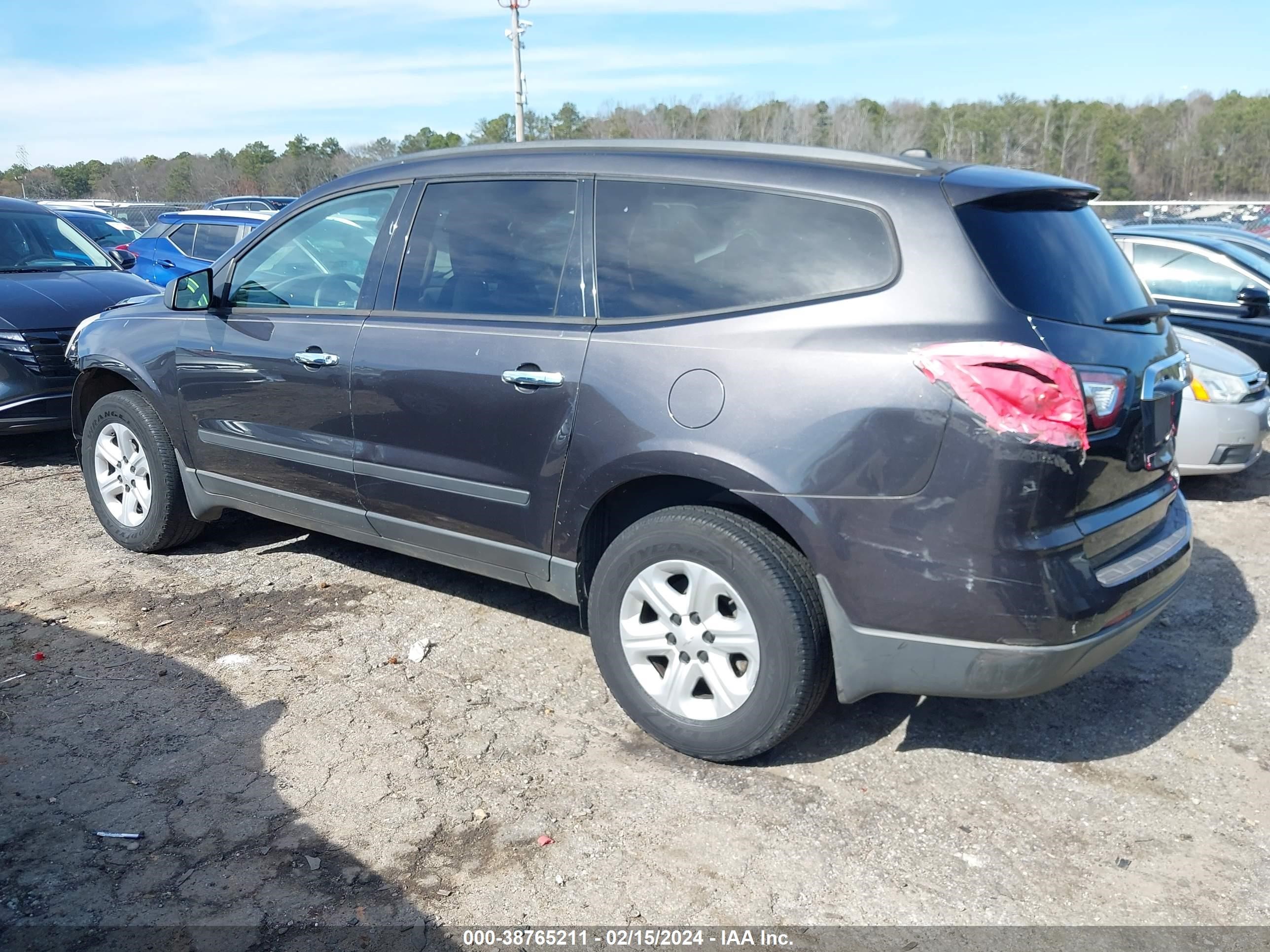 Photo 13 VIN: 1GNKRFKD1EJ314881 - CHEVROLET TRAVERSE 