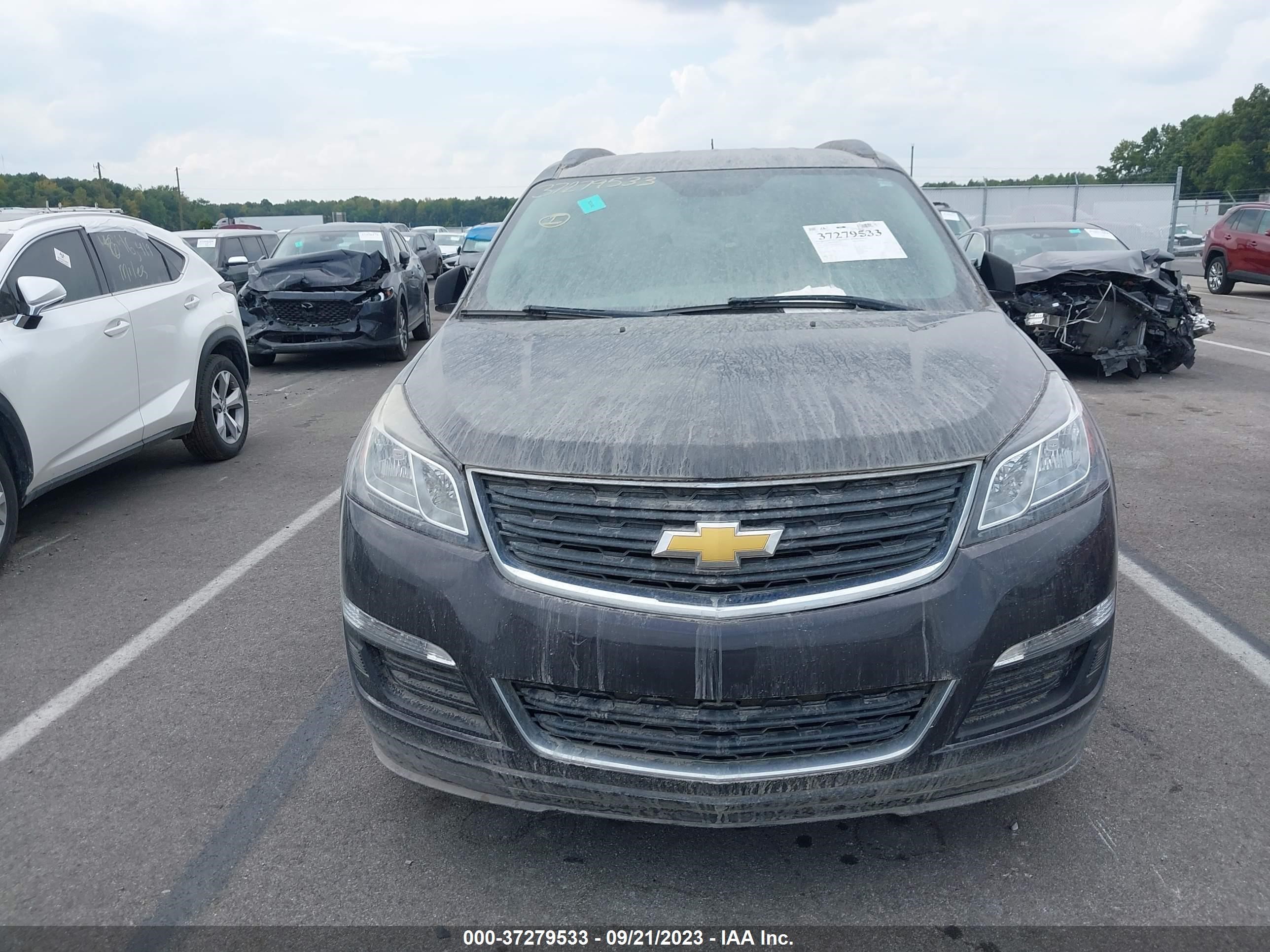 Photo 12 VIN: 1GNKRFKD3HJ142440 - CHEVROLET TRAVERSE 