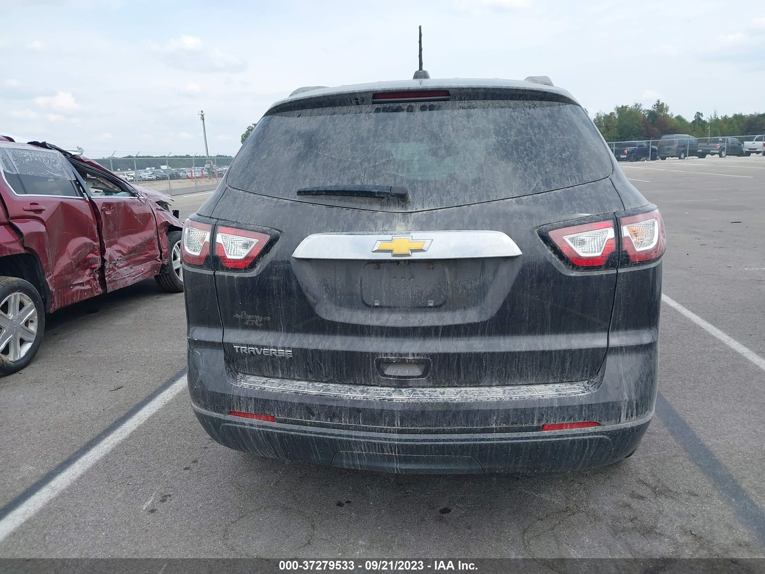 Photo 16 VIN: 1GNKRFKD3HJ142440 - CHEVROLET TRAVERSE 