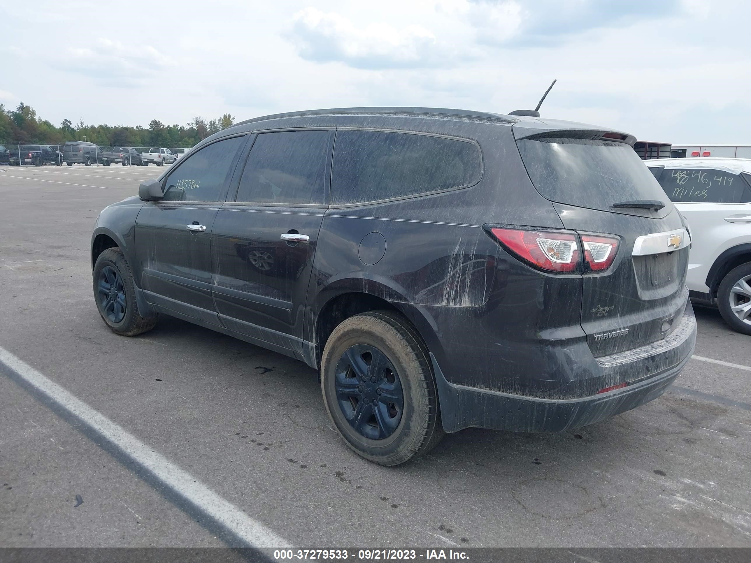 Photo 2 VIN: 1GNKRFKD3HJ142440 - CHEVROLET TRAVERSE 