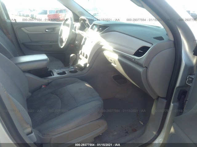 Photo 4 VIN: 1GNKRFKD4EJ210501 - CHEVROLET TRAVERSE 