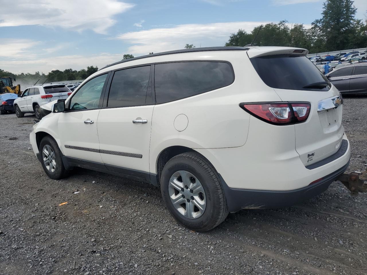 Photo 1 VIN: 1GNKRFKD4EJ356767 - CHEVROLET TRAVERSE 