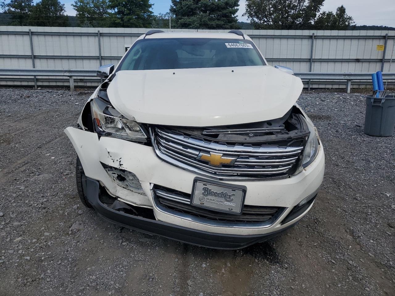 Photo 4 VIN: 1GNKRFKD4EJ356767 - CHEVROLET TRAVERSE 