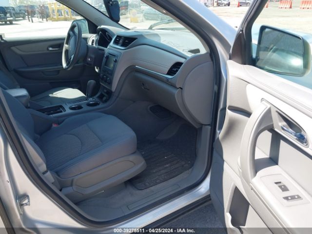 Photo 4 VIN: 1GNKRFKD4FJ322085 - CHEVROLET TRAVERSE 