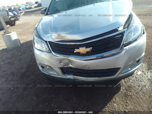 Photo 5 VIN: 1GNKRFKD6HJ180762 - CHEVROLET TRAVERSE 