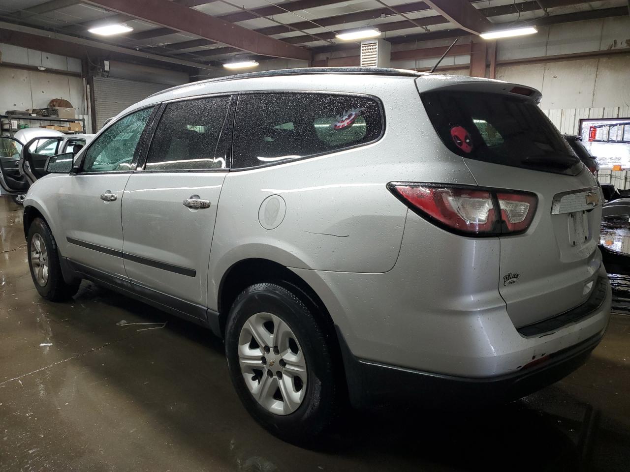 Photo 1 VIN: 1GNKRFKD7EJ173718 - CHEVROLET TRAVERSE 