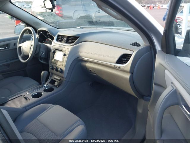 Photo 4 VIN: 1GNKRFKD7HJ258725 - CHEVROLET TRAVERSE 