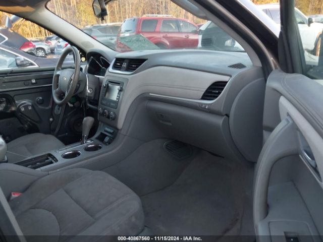 Photo 4 VIN: 1GNKRFKD8FJ256933 - CHEVROLET TRAVERSE 