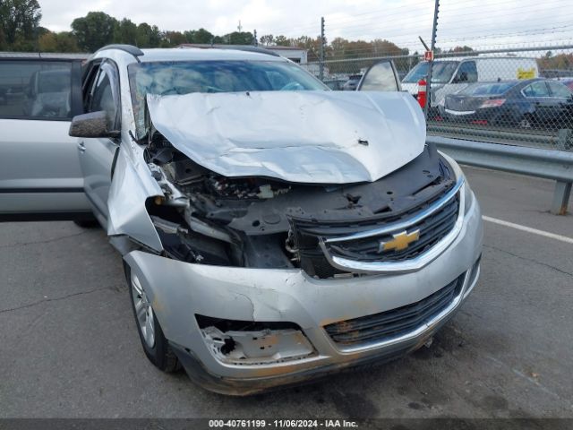 Photo 5 VIN: 1GNKRFKD8GJ220340 - CHEVROLET TRAVERSE 