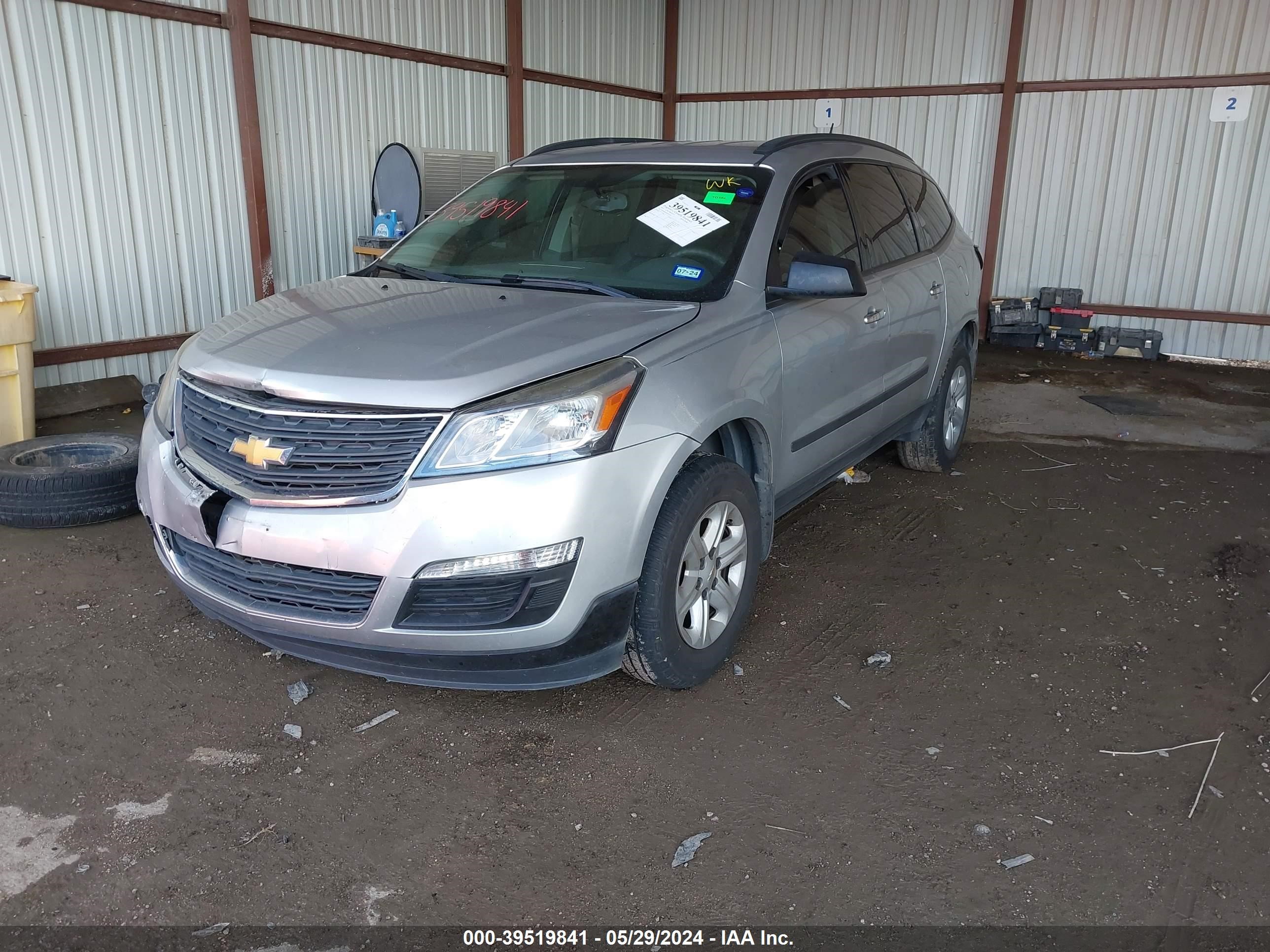 Photo 1 VIN: 1GNKRFKD8HJ307432 - CHEVROLET TRAVERSE 