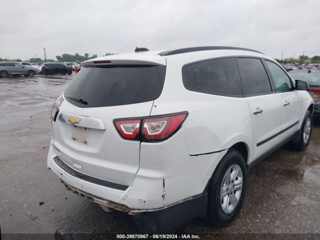 Photo 3 VIN: 1GNKRFKDXHJ324832 - CHEVROLET TRAVERSE 