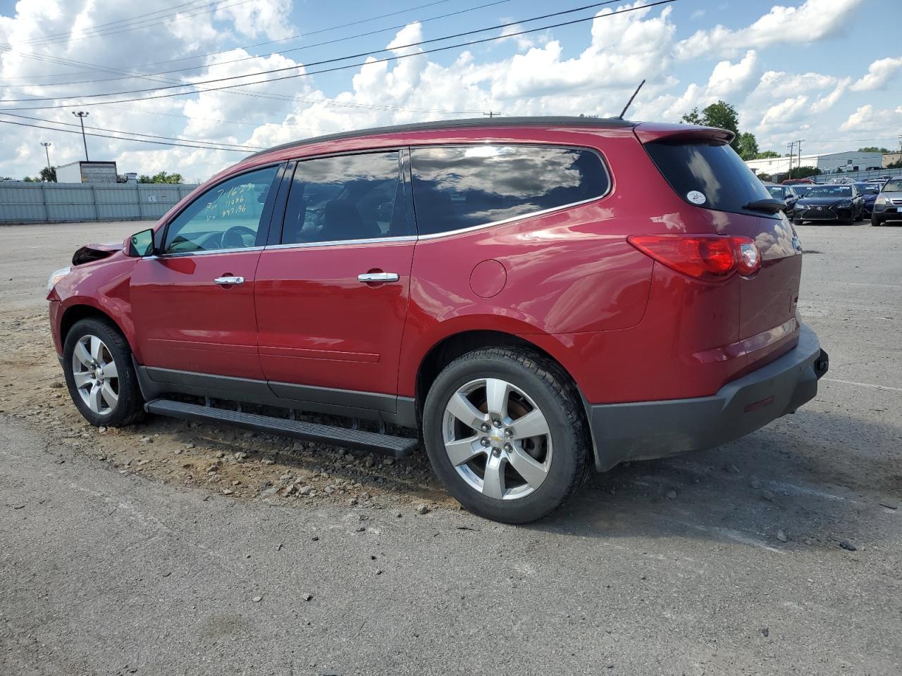 Photo 1 VIN: 1GNKRGED0CJ397136 - CHEVROLET TRAVERSE 