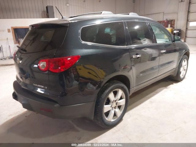 Photo 3 VIN: 1GNKRGED0CJ400018 - CHEVROLET TRAVERSE 